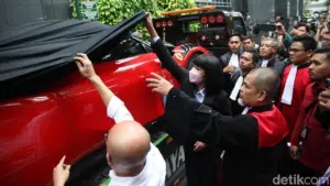 Hakim Periksa Langsung Ferrari dan Harley-Davidson dalam Sidang Kasus Minyak Goreng