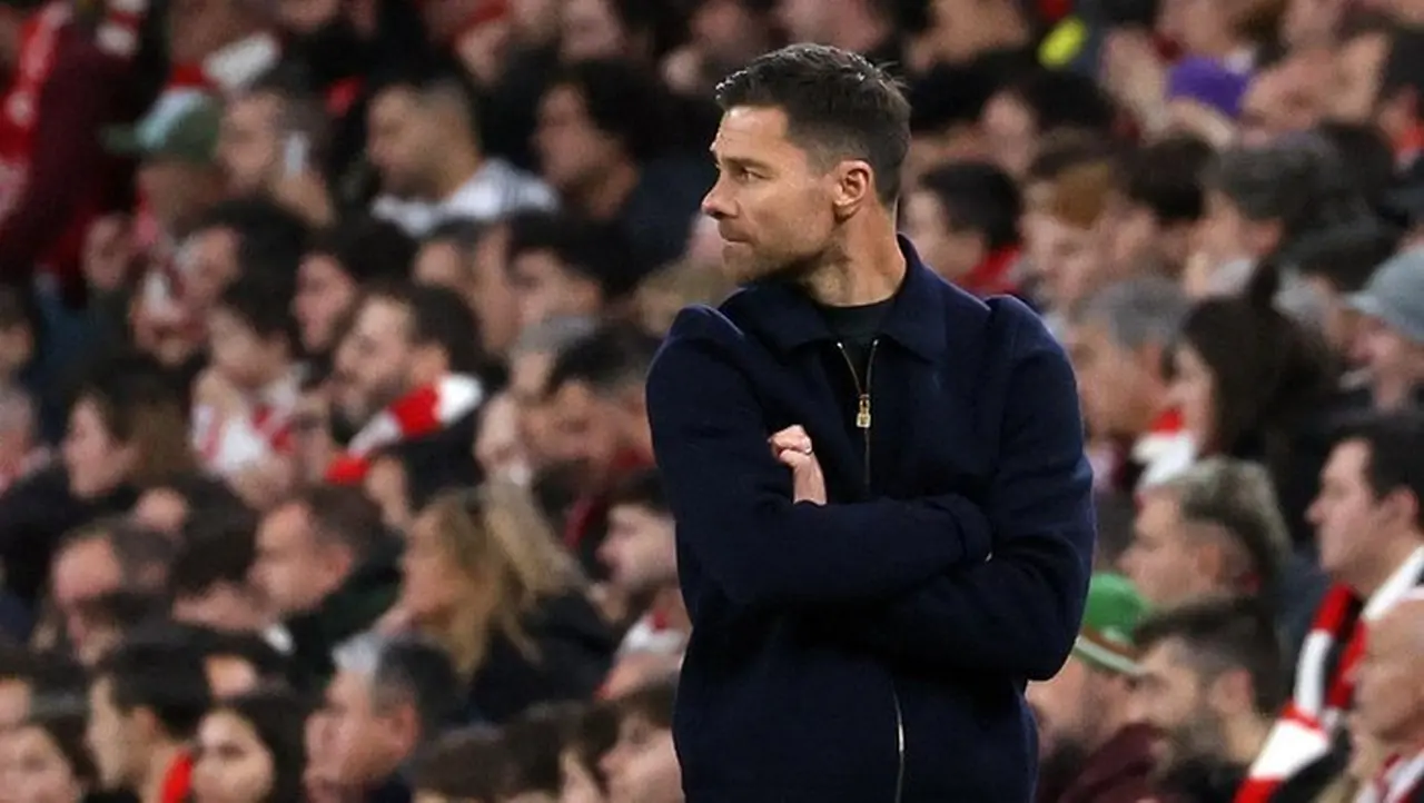 Xabi Alonso Diwanti-wanti: Jangan Terima Tawaran Melatih Manchester United