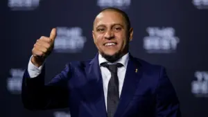 Roberto Carlos Jalani Operasi Jantung Darurat, Kondisi Membaik Usai Prosedur 3 Jam