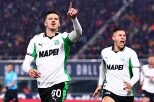 Manchester United Pantau Tarik Muharemovic, Rekan Setim Jay Idzes di Sassuolo