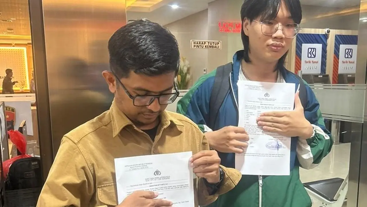 Aktivis Greenpeace dan Influencer Dilaporkan ke Bareskrim Akibat Ancaman Teror Bangkai Ayam Aktivis Greenpeace dan Influencer Dilaporkan ke Bareskrim Akibat Ancaman Teror Bangkai Ayam