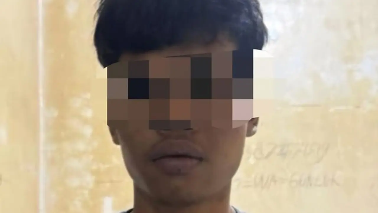 Pria Gondol Dua Gelang Emas di Pasar Cibinong, Beraksi Pura-pura Jadi Pembeli Pria Gondol Dua Gelang Emas di Pasar Cibinong, Beraksi Pura-pura Jadi Pembeli