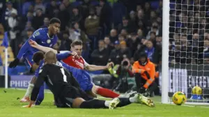 Blunder Fatal Sanchez Bikin Chelsea Kalah dari Arsenal, Liam Rosenior Bela Sang Kiper