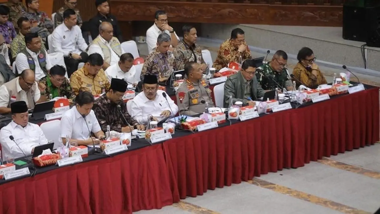 Kemensos Pastikan Pemulihan Sosial Bencana Sumatera Berjalan Menyeluruh dan Tangguh Kemensos Pastikan Pemulihan Sosial Bencana Sumatera Berjalan Menyeluruh dan Tangguh