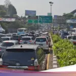 Volume Kendaraan Meningkat, Polisi Terapkan One Way di Jalur Puncak Bogor Sabtu Pagi
