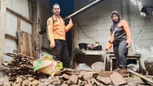 Tanah Bergerak di Rumpin Bogor Akibat Hujan Deras, Dapur Rumah Warga Ambruk