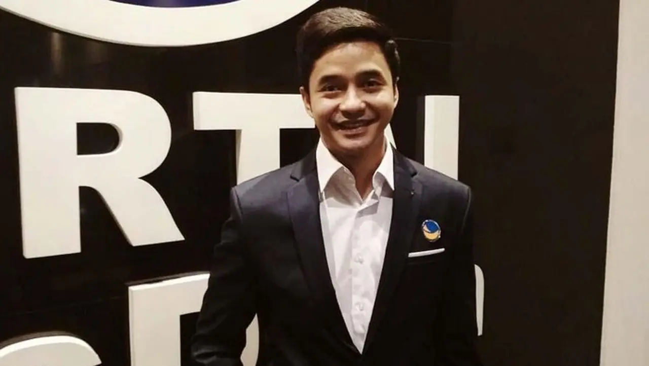 Adly Fairuz Diterpa Badai Masalah Hukum: Perceraian, Dugaan Penipuan, hingga Gugatan Rp5 Miliar Adly Fairuz Diterpa Badai Masalah Hukum: Perceraian, Dugaan Penipuan, hingga Gugatan Rp5 Miliar