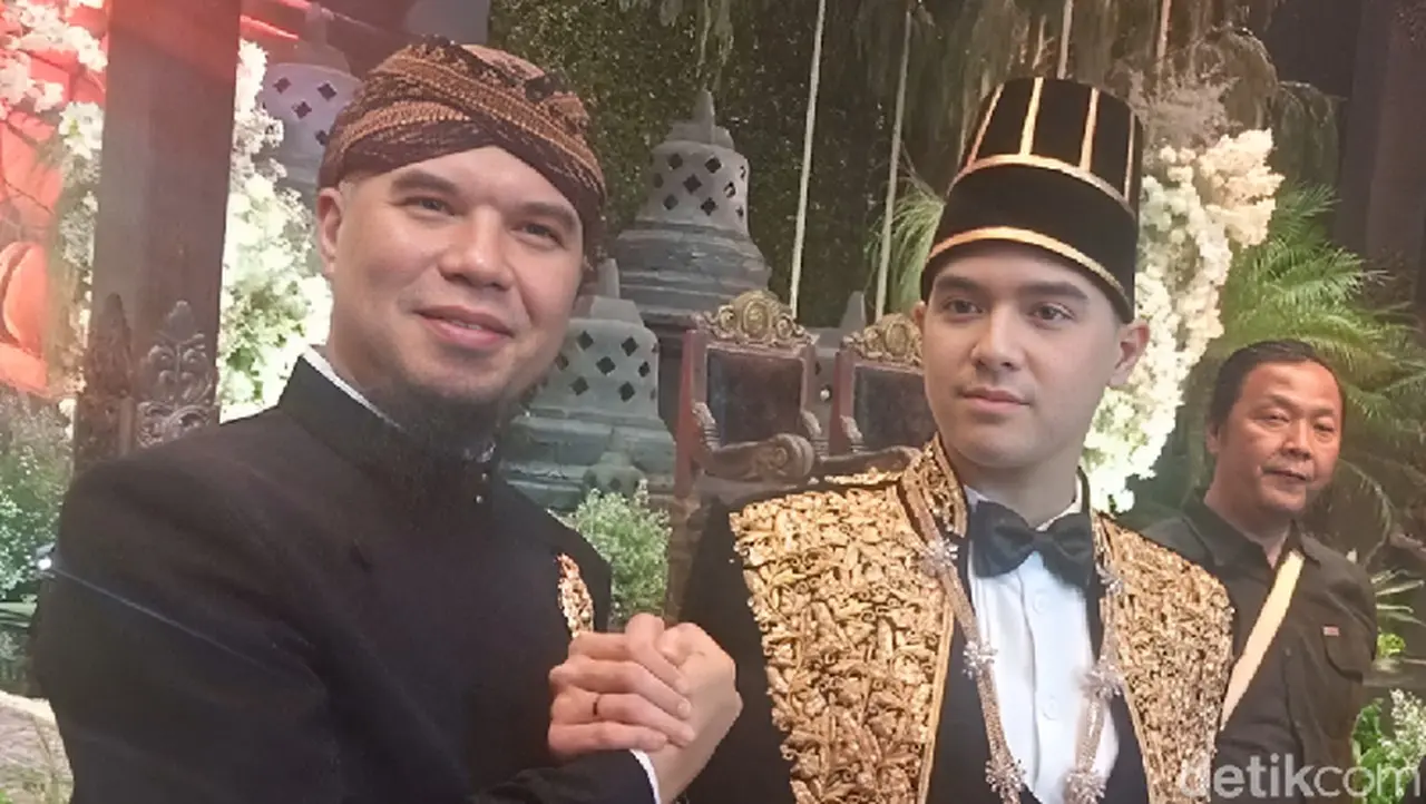 Ahmad Dhani Ungkap Persiapan Pernikahan El Rumi dan Syifa Hadju, Mulai Fitting Hingga Pre-Wedding Ahmad Dhani Ungkap Persiapan Pernikahan El Rumi dan Syifa Hadju, Mulai Fitting Hingga Pre-Wedding