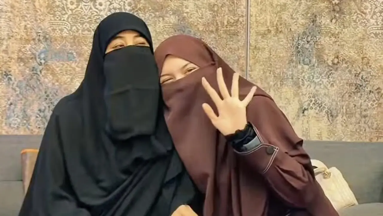 Mediasi Insanul Fahmi dan Wardatina Mawa: Istri Pilih Bungkam, Syarat Maaf Berat Diajukan Mediasi Insanul Fahmi dan Wardatina Mawa: Istri Pilih Bungkam, Syarat Maaf Berat Diajukan