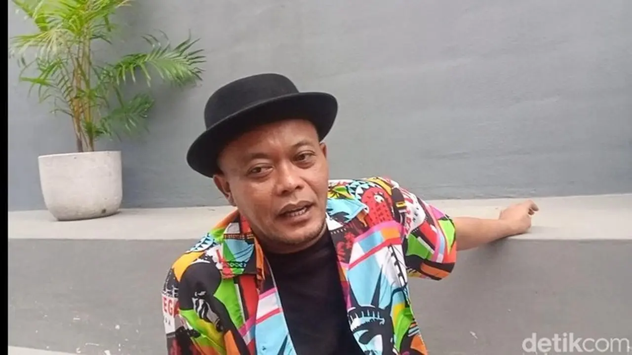 Sule Desak Teddy Pardiyana Ungkap Aset dan Uang Rizky Febian Rp 5 Miliar yang Hilang Sule Desak Teddy Pardiyana Ungkap Aset dan Uang Rizky Febian Rp 5 Miliar yang Hilang