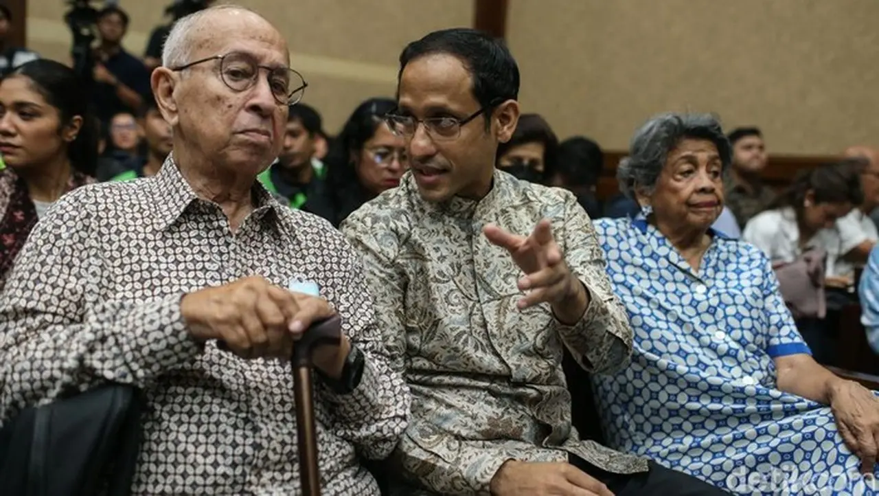Nadiem Makarim Bantah Terima Surat Google dan Copot Anak Buah Terkait Pengadaan Chromebook