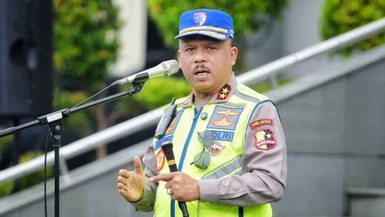 Kakorlantas Polri Instruksikan Jajaran Fokus Penuh Hadapi Operasi Ketupat 2026 Kakorlantas Polri Instruksikan Jajaran Fokus Penuh Hadapi Operasi Ketupat 2026