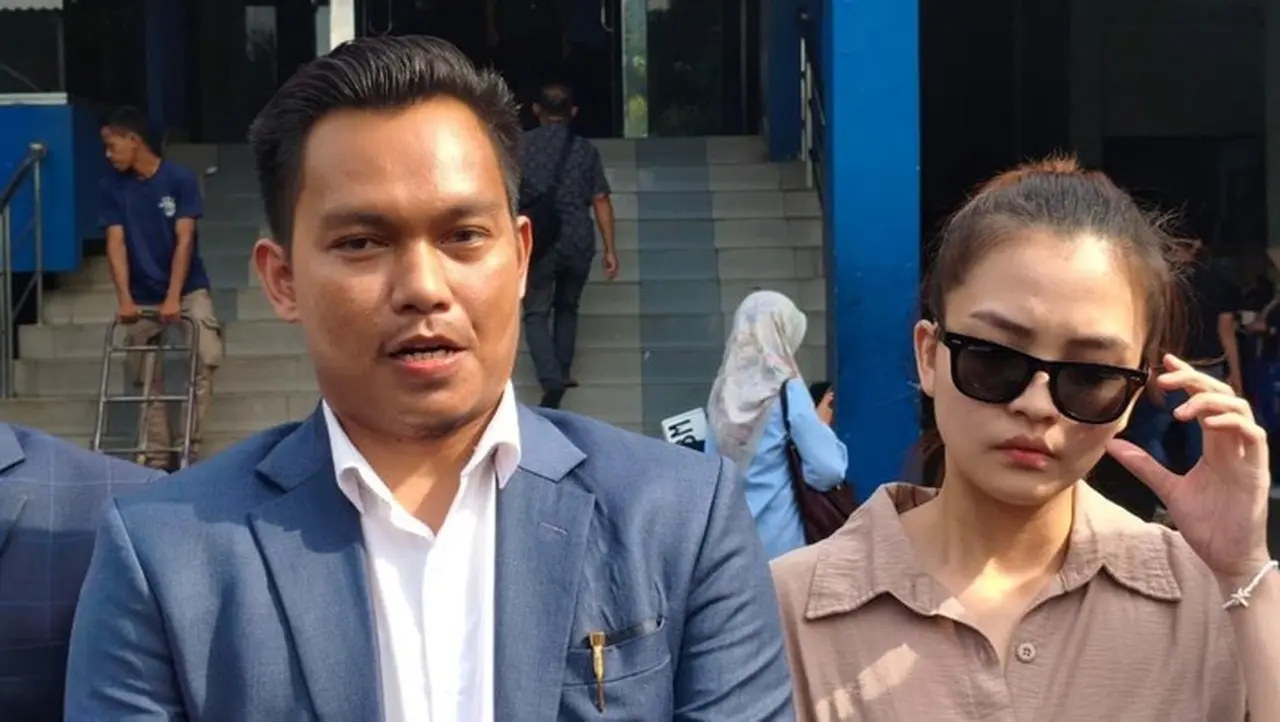 Influencer Timothy Ronald Kembali Dilaporkan Atas Dugaan Penipuan Trading Kripto Rp 1 Miliar Influencer Timothy Ronald Kembali Dilaporkan Atas Dugaan Penipuan Trading Kripto Rp 1 Miliar