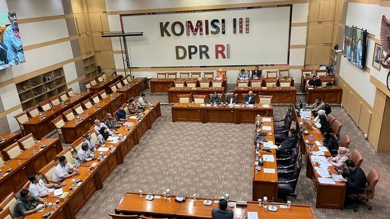 Guru Honorer Jambi Tersangka Kekerasan Anak, Komisi III DPR Minta Kasus Dihentikan Guru Honorer Jambi Tersangka Kekerasan Anak, Komisi III DPR Minta Kasus Dihentikan