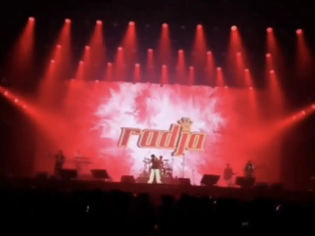 Konser RadjaWali di Malaysia Terhenti, Promotor Salahkan Venue dan Sistem Tiket