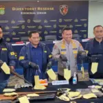 Polda Metro Jaya Ungkap Jaringan Perakitan Senjata Ilegal di Sumedang, Lima Tersangka Ditahan