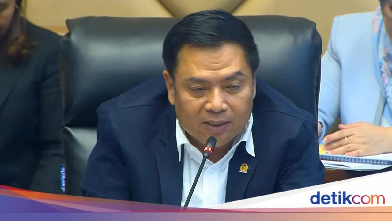 Ketua Komisi V DPR Geram, Sebut Penjelasan BMKG Soal Pesawat Jatuh Terlalu Normatif Ketua Komisi V DPR Geram, Sebut Penjelasan BMKG Soal Pesawat Jatuh Terlalu Normatif