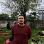 Duka Mendalam Gilang Dirga di Awal 2026: Kepergian Sang Ayah Tercinta Duka Mendalam Gilang Dirga di Awal 2026: Kepergian Sang Ayah Tercinta