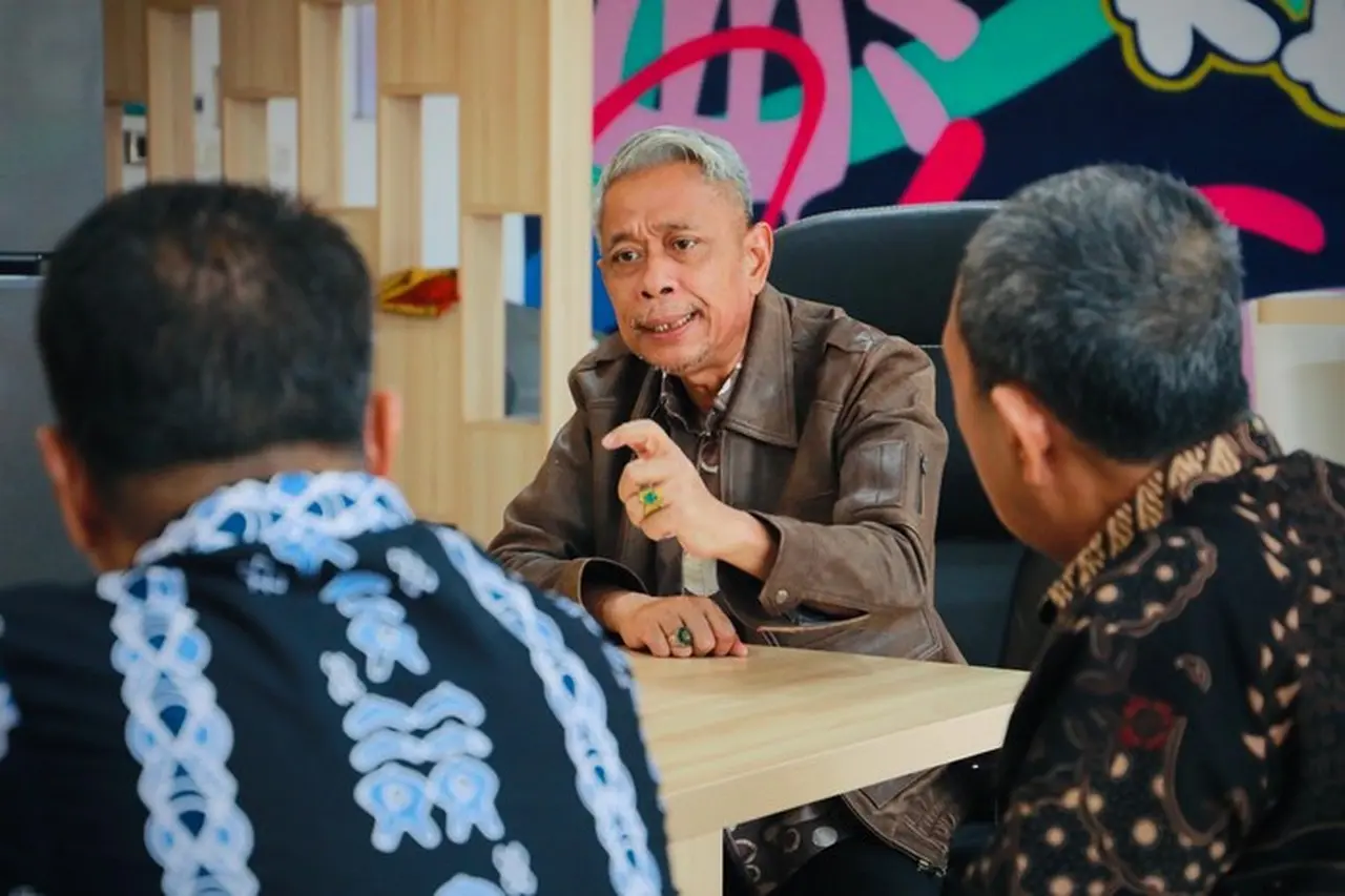 Wamensos Dorong Pemkab Padang Lawas Utara Siapkan Lahan Permanen Sekolah Rakyat Wamensos Dorong Pemkab Padang Lawas Utara Siapkan Lahan Permanen Sekolah Rakyat