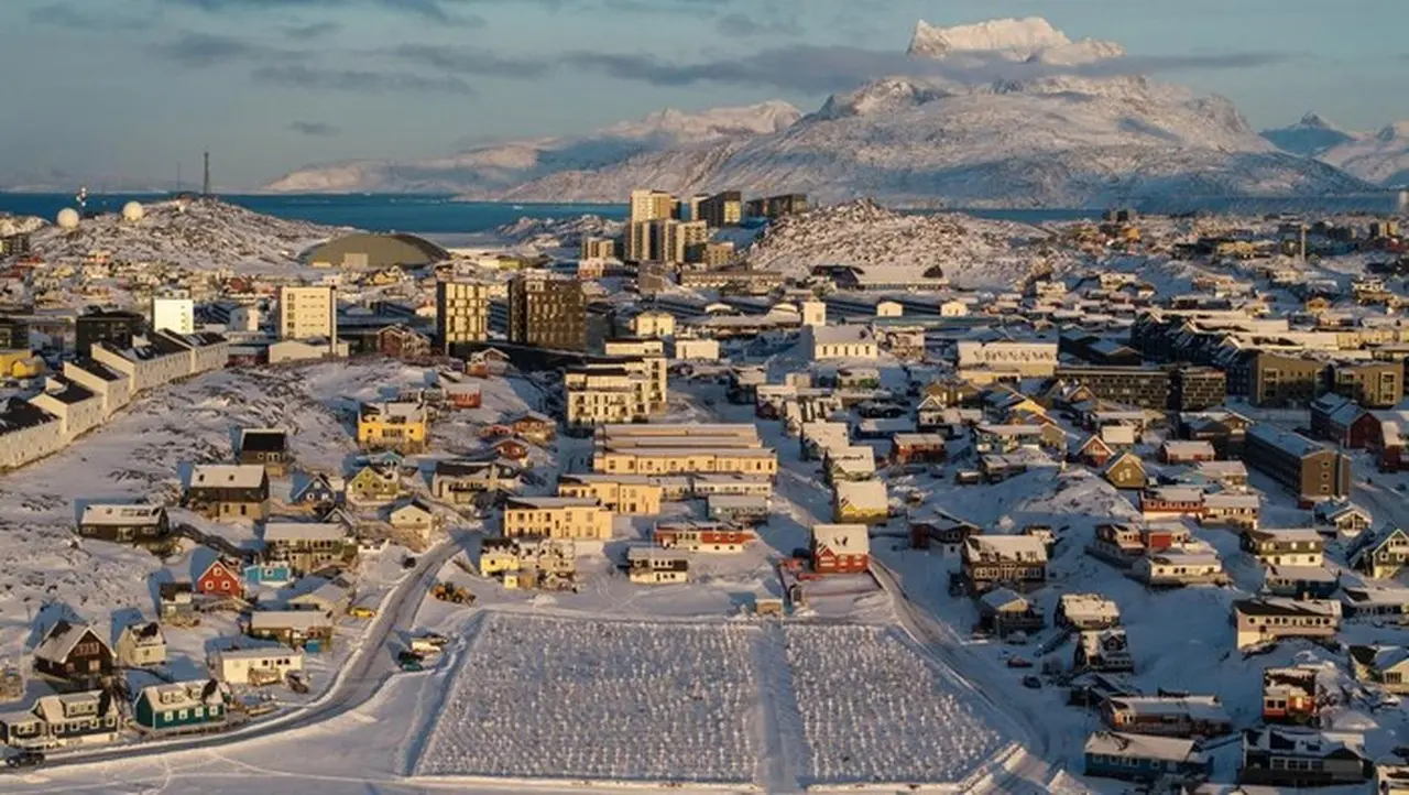 Kemenlu Pastikan Tak Ada WNI di Greenland yang Diincar AS untuk Dicaplok Kemenlu Pastikan Tak Ada WNI di Greenland yang Diincar AS untuk Dicaplok