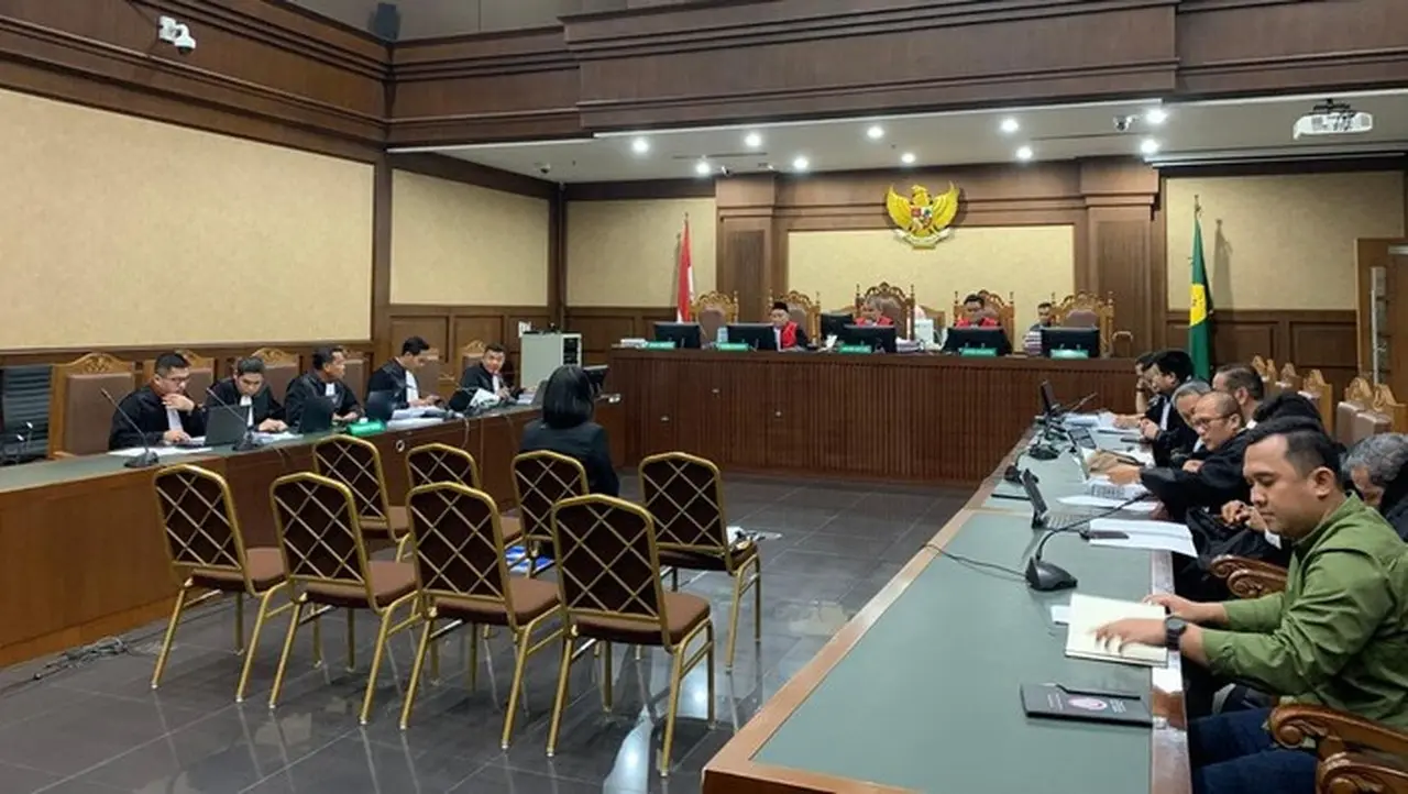 Pengacara Terdakwa Migor Akui Diminta Dalangi ‘Indonesia Gelap’ dan UU TNI