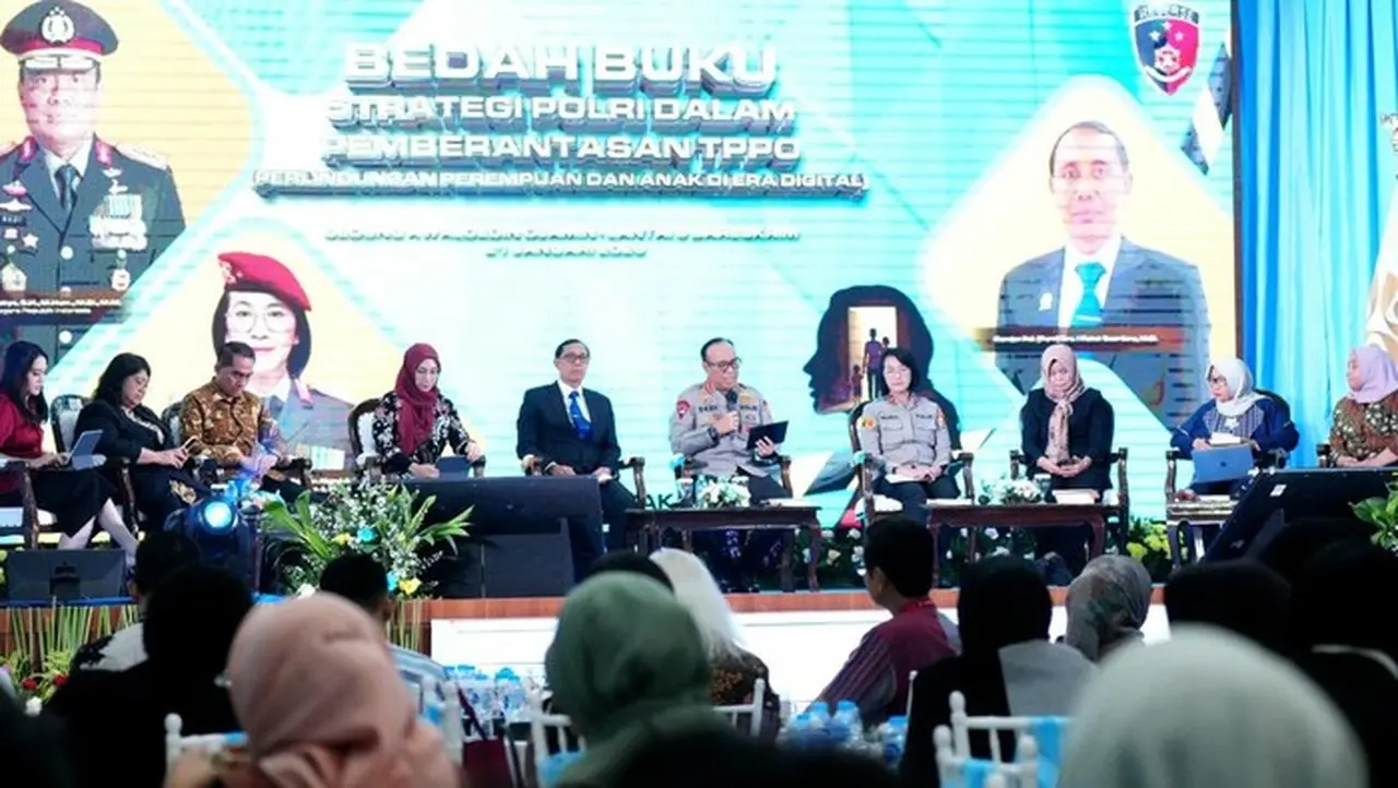 Wakapolri Luncurkan Buku Strategi Pemberantasan TPPO dan Perlindungan Perempuan Anak Wakapolri Luncurkan Buku Strategi Pemberantasan TPPO dan Perlindungan Perempuan Anak