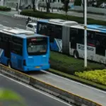 Banjir Jakarta: Genangan Air Hentikan Perjalanan TransJakarta dan Mikrotrans, Sejumlah Rute Dialihkan