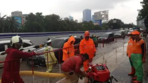 Jalan Satria Raya Grogol Terendam Banjir, Ketinggian Air Mencapai 30 Cm