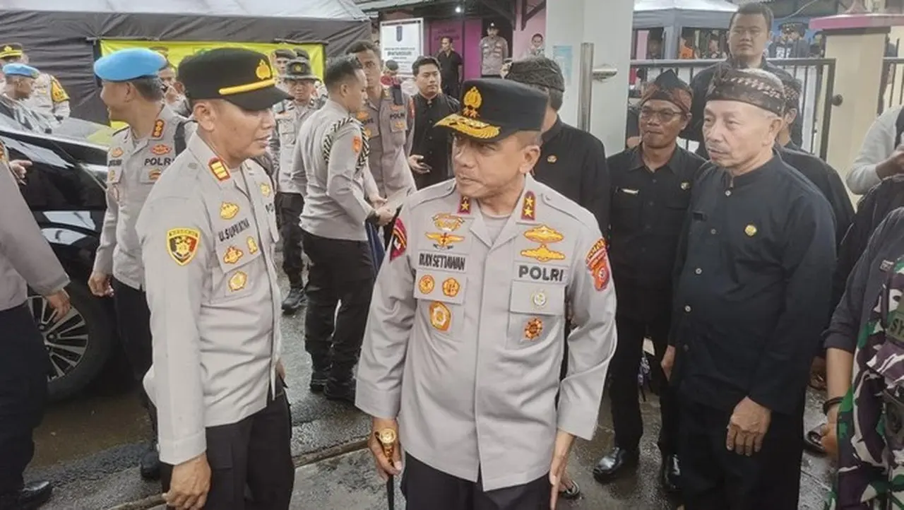 Tambang Emas Bogor: 11 Tewas, Polisi Ungkap Dugaan Penyebab dan Kendala Evakuasi Tambang Emas Bogor: 11 Tewas, Polisi Ungkap Dugaan Penyebab dan Kendala Evakuasi