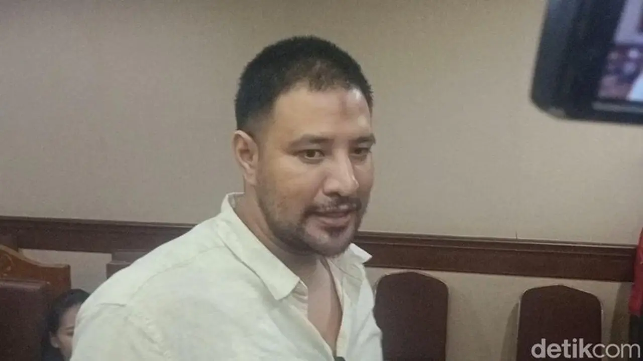 Ammar Zoni Curiga Ada yang Ditutupi Jika Rekaman CCTV Selnya Tak Diputar di Sidang Ammar Zoni Curiga Ada yang Ditutupi Jika Rekaman CCTV Selnya Tak Diputar di Sidang