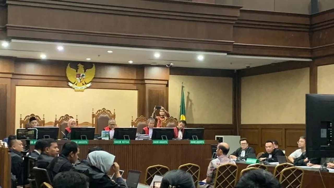 Absen Sidang Korupsi Minyak, Ignasius Jonan Berobat ke Luar Negeri