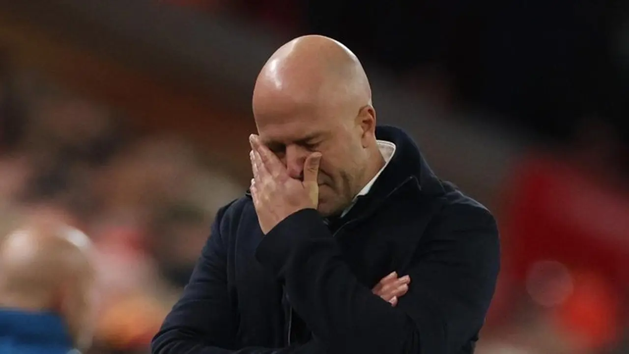 Arne Slot Tegas Tolak Xabi Alonso Gantikan Dirinya di Liverpool Arne Slot Tegas Tolak Xabi Alonso Gantikan Dirinya di Liverpool