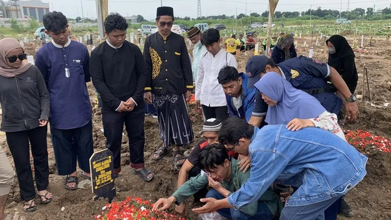 Keluarga Tewas di Jakut: Tetangga Ungkap Pertemuan Terakhir dengan Korban Keluarga Tewas di Jakut: Tetangga Ungkap Pertemuan Terakhir dengan Korban