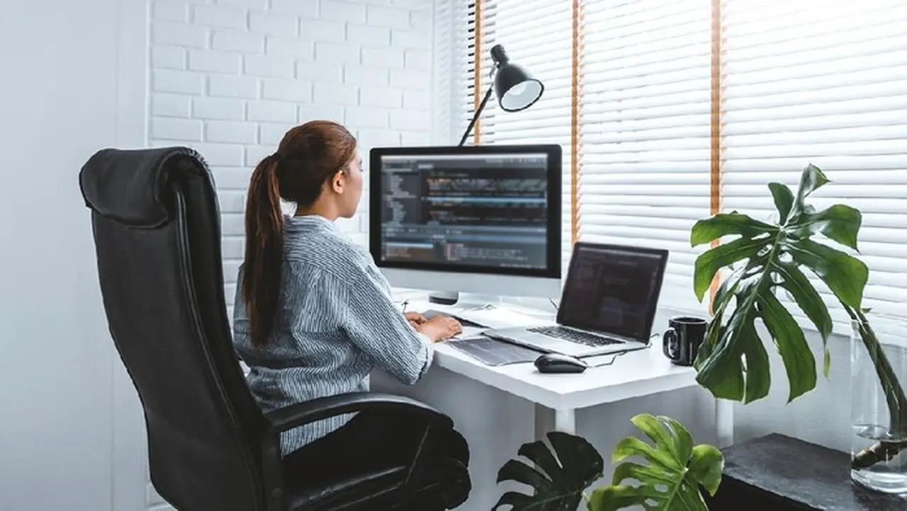 Jakarta Berlakukan WFH Akibat Cuaca Ekstrem, Ini Isi Surat Edaran Lengkapnya