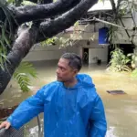 Tanggul Jebol, Banjir Parah Rendam Petogogan Jaksel, Warga Tak Bisa Menabung