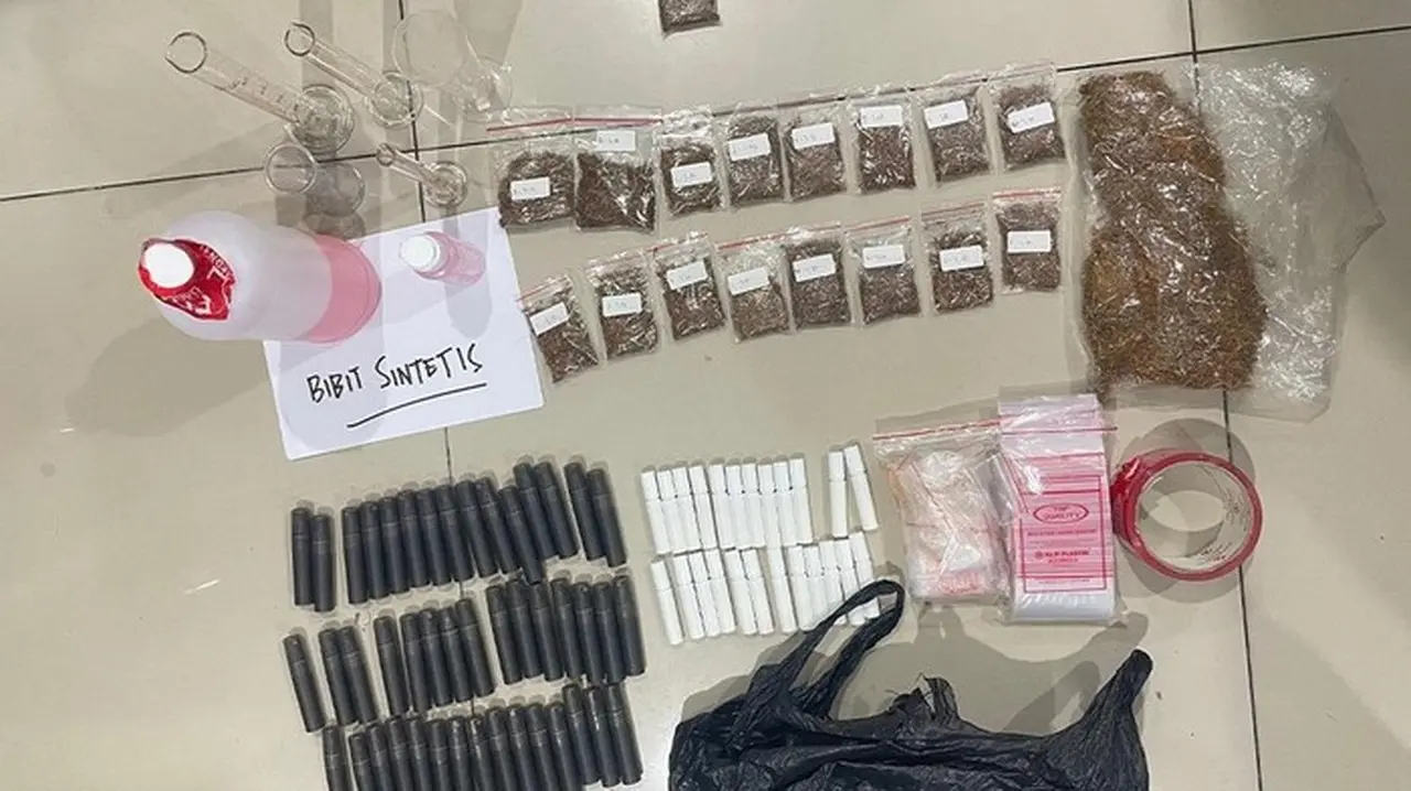 Polda Metro Jaya Ungkap ‘Pabrik’ Tembakau Sintetis Senilai Rp 5 Miliar di Jakarta Barat