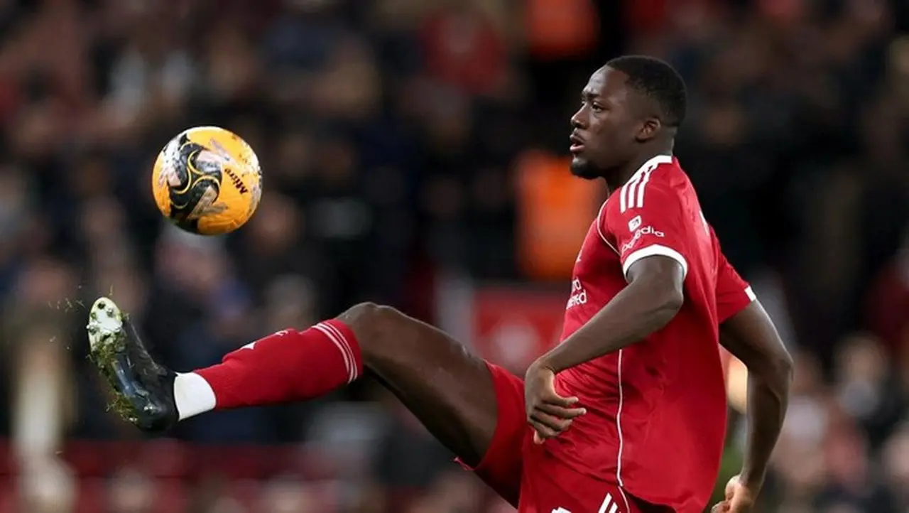 Duka Ibrahima Konate: Ayahanda Meninggal Dunia, Arne Slot Beri Dukungan Penuh