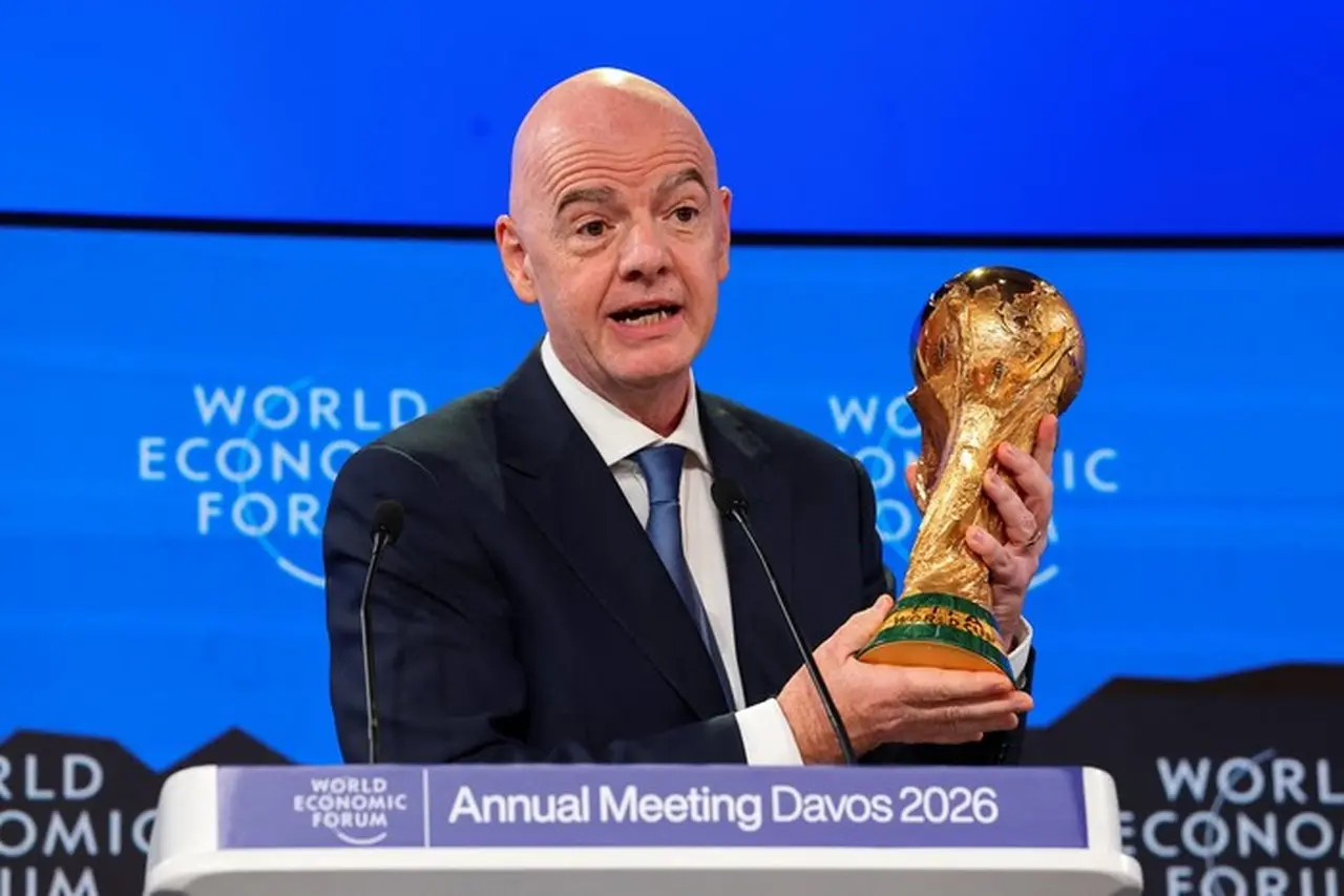 Gianni Infantino: Pegang Trofi Piala Dunia Lewat Jabatan Presiden FIFA, Bukan Pemain