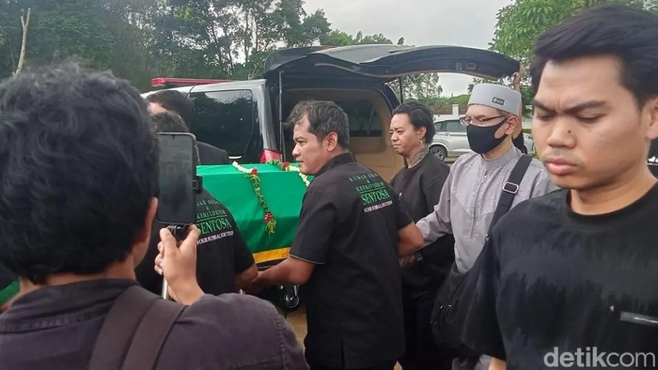 Ayah Lula Lahfah Minta Maaf dan Selesaikan Utang Piutang di Pemakaman Sang Putri