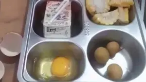 Program Makan Bergizi Gratis SMAN 1 Cigemblong Disorot Akibat Telur Mentah dan Sayuran Berbelatung