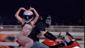 Fuji Klarifikasi Isu Pacar Baru: Pria yang Memboncengnya Ternyata Tukang Ojek Bayaran