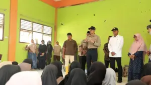 Menko AHY Tinjau SMPN 1 Karang Baru, Pastikan Pemulihan Pendidikan Pascabanjir Aceh Tamiang