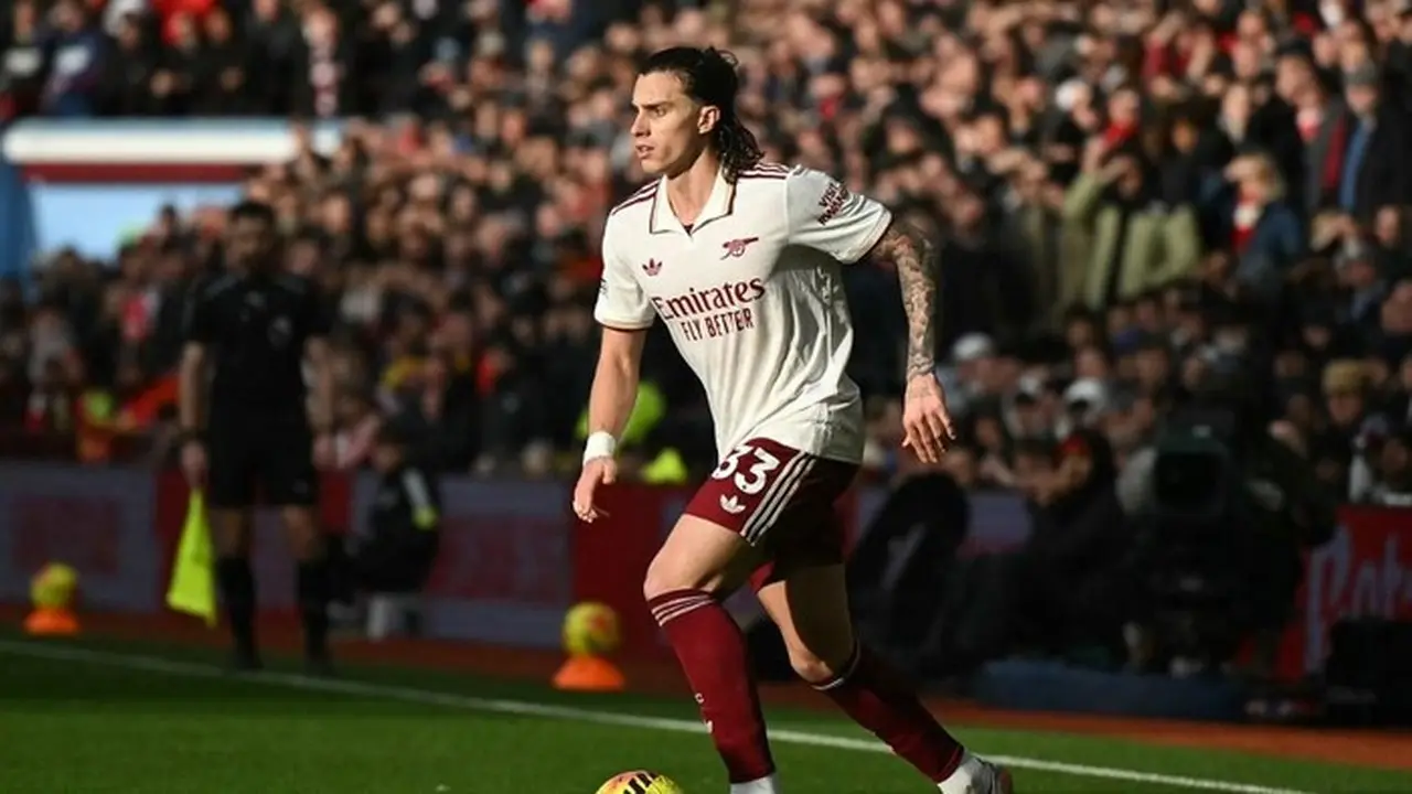 Arsenal Vs Manchester United: Nasib Riccardo Calafiori Masih Abu-abu Jelang Laga