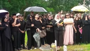 Momen Makan Bersama Lula Lahfah Seminggu Sebelum Meninggal Jadi Kenangan Terindah Keluarga