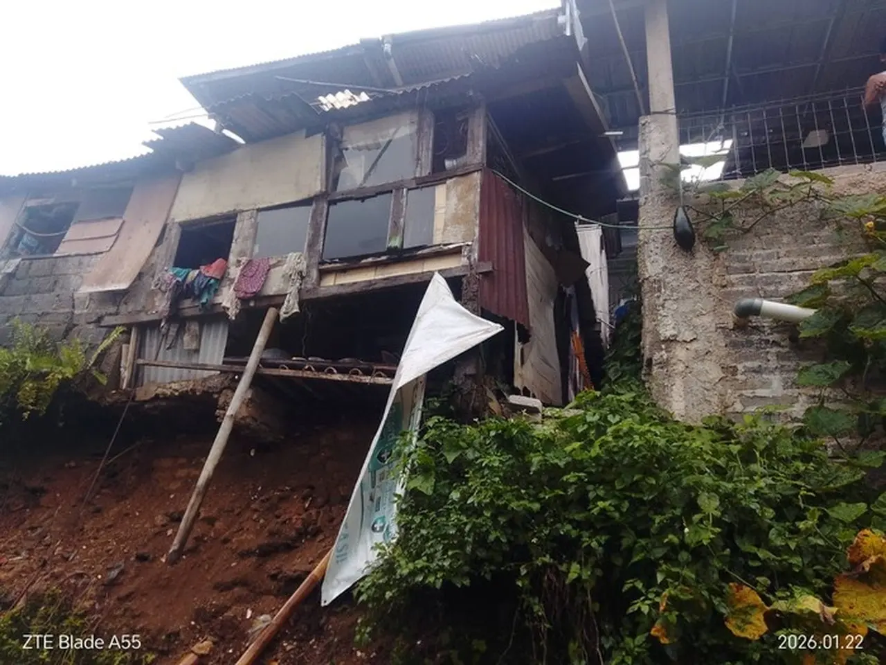 Kemensos Kirim Ribuan Paket Bantuan Logistik untuk Korban Banjir dan Longsor di Bogor Kemensos Kirim Ribuan Paket Bantuan Logistik untuk Korban Banjir dan Longsor di Bogor