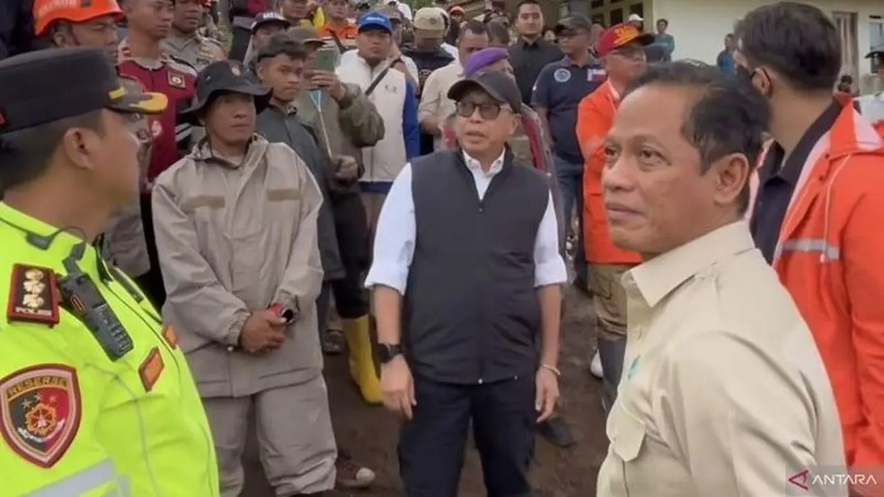 Longsor Cisarua, Menteri LH Turunkan Tim Ahli Kaji Dampak Urbanisasi Longsor Cisarua, Menteri LH Turunkan Tim Ahli Kaji Dampak Urbanisasi