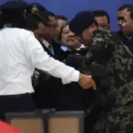 Menteri KKP Sakti Wahyu Trenggono Pingsan Saat Pimpin Upacara Persemayaman Korban ATR 42-500