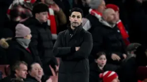 Kalah dari MU, Mikel Arteta Anggap Sorakan Suporter Arsenal Wajar