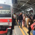 Lansia Diduga Lecehkan Penumpang Wanita di KRL, KAI Commuter Masukkan ke Daftar Hitam