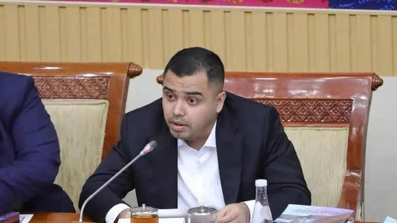 Fraksi Gerindra DPR Tegaskan Dukungan Polri Tetap di Bawah Kendali Langsung Presiden Fraksi Gerindra DPR Tegaskan Dukungan Polri Tetap di Bawah Kendali Langsung Presiden